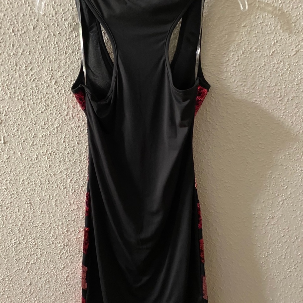 Red sequin dress - Picture 2 of 3